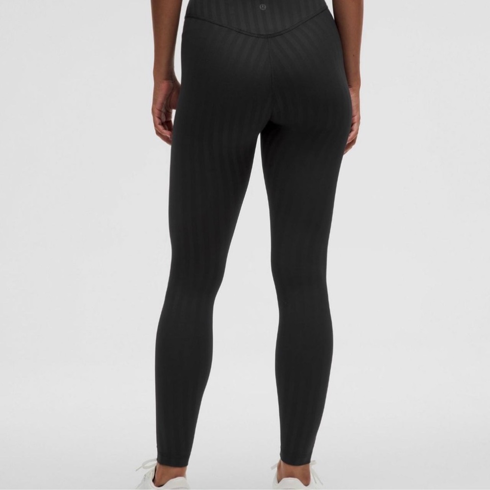 Wunder Under HR Tights - Picture 5 of 5